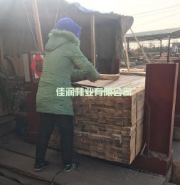 佳潤木業生產加工一角展示